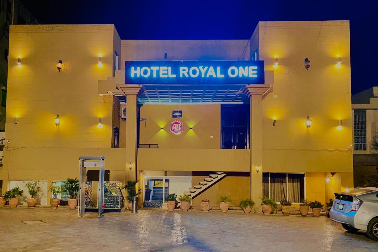 Hotel Royal One Multan Dış mekan fotoğraf