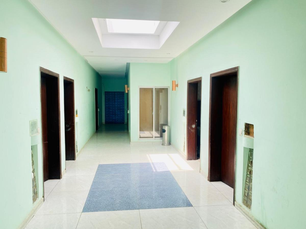 Hotel Royal One Multan Dış mekan fotoğraf