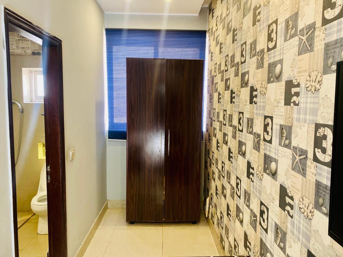 Hotel Royal One Multan Dış mekan fotoğraf